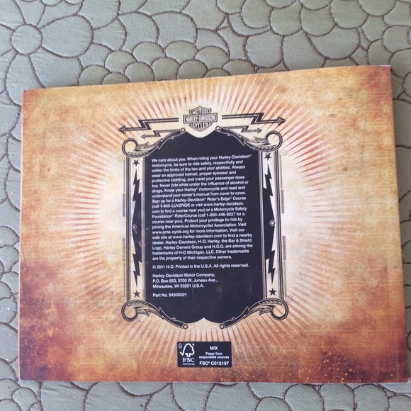 Harley Davidson - Picture 2 of 6